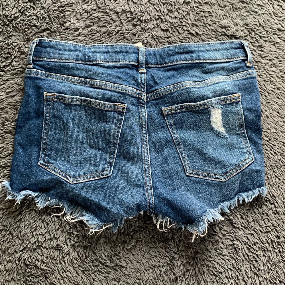 HM Mid Rise Jean Shorts - Picture 2 of 3